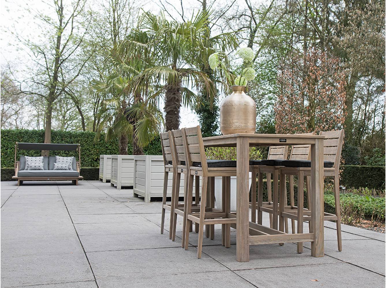 mooie houten barset voor in de tuin