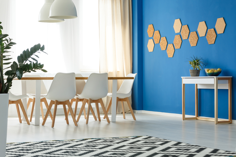 Een accentmuur bij een hoog plafond