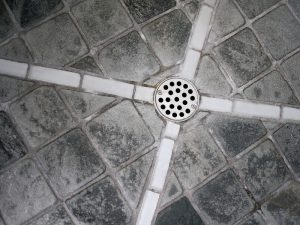 Doucheputje stinkt? Zo kom je er vanaf!