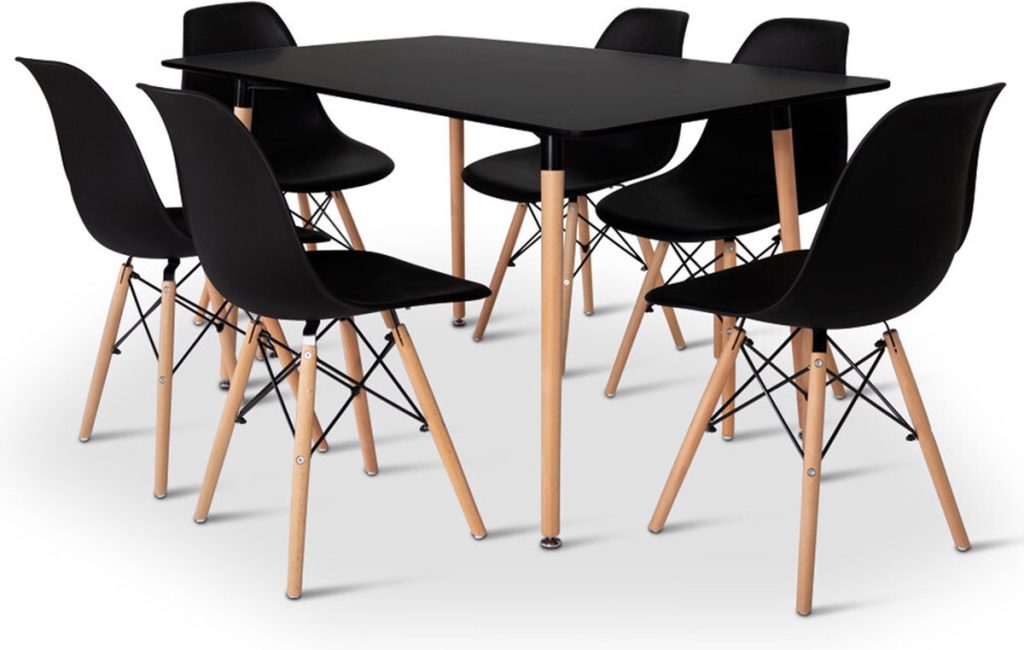 Eettafel met 6 stoelen