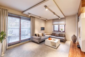 Wat zijn de huidige trends op het gebied van verlichting in de woonkamer?